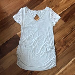 Loveappella lace short sleeve maternity shirt
